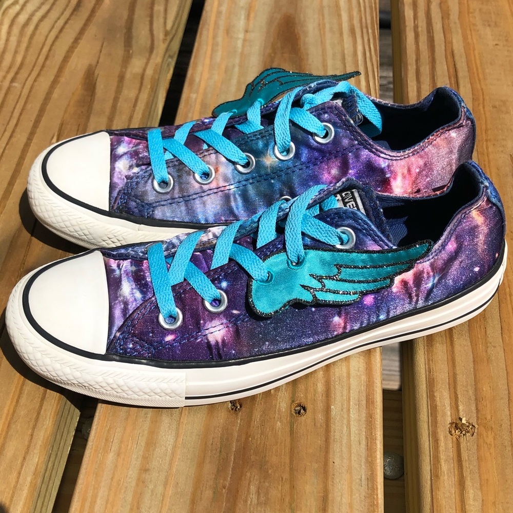 - Converse Sz 6 Winged Satin Galaxy All-Star Sneakers! NEW Laces! EUC!